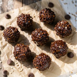 Chocolate Quinoa Crunch Bites
