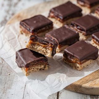 Healthy Twix Bars (gluten-free!)