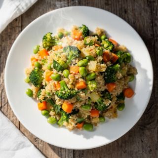 Healthy Quinoa Fried Rice (gluten-free!)