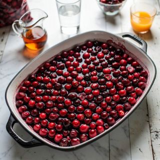 2-Ingredient Easy Cranberry Sauce