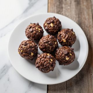 Thin Mint Protein Balls